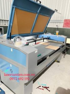 Máy Cắt Mica Laser 1610