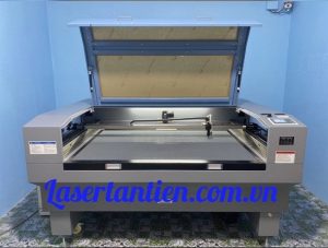 Máy cắt laser làm mô hình gỗ