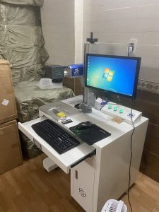 Máy Khắc Laser Lên Kim Loại