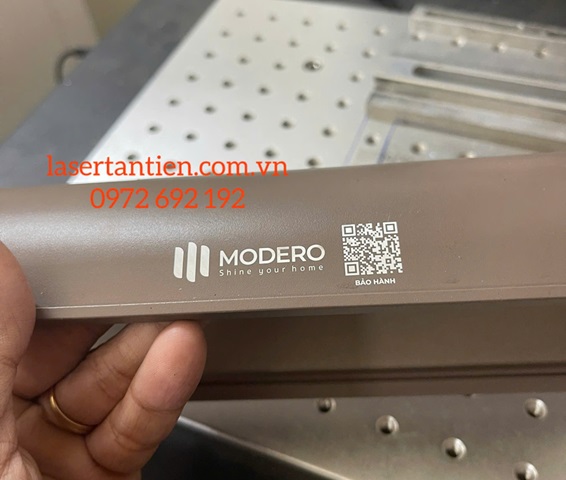 Sản phẩm từ Máy khắc laser fiber khắc mã QR, khắc logo